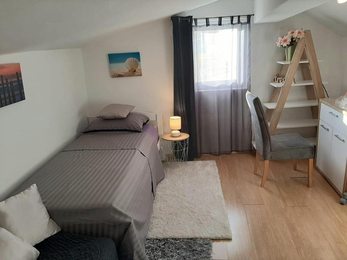 Apartment Natali Kaštel Stari Exterior foto